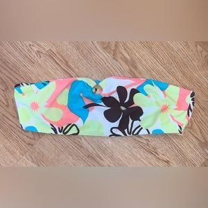 Floral print Bikini Bathing suit top. Small